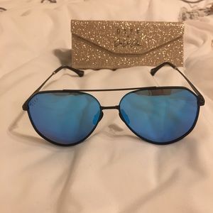 JJD x DIFF Eyewear: Blue Sunglasses